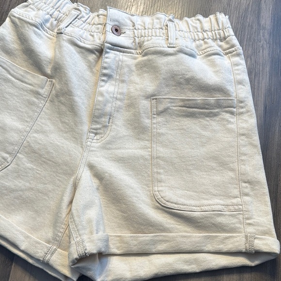 American Rag Cream High Waist Shorts - Picture 3 of 4